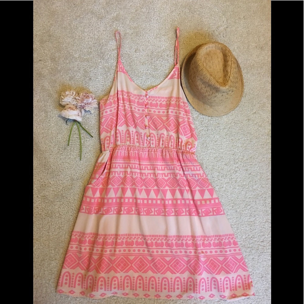 Perfect Summer Dress! Stylish and Chic!